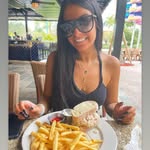 R A Q U E L  S A N T A R O